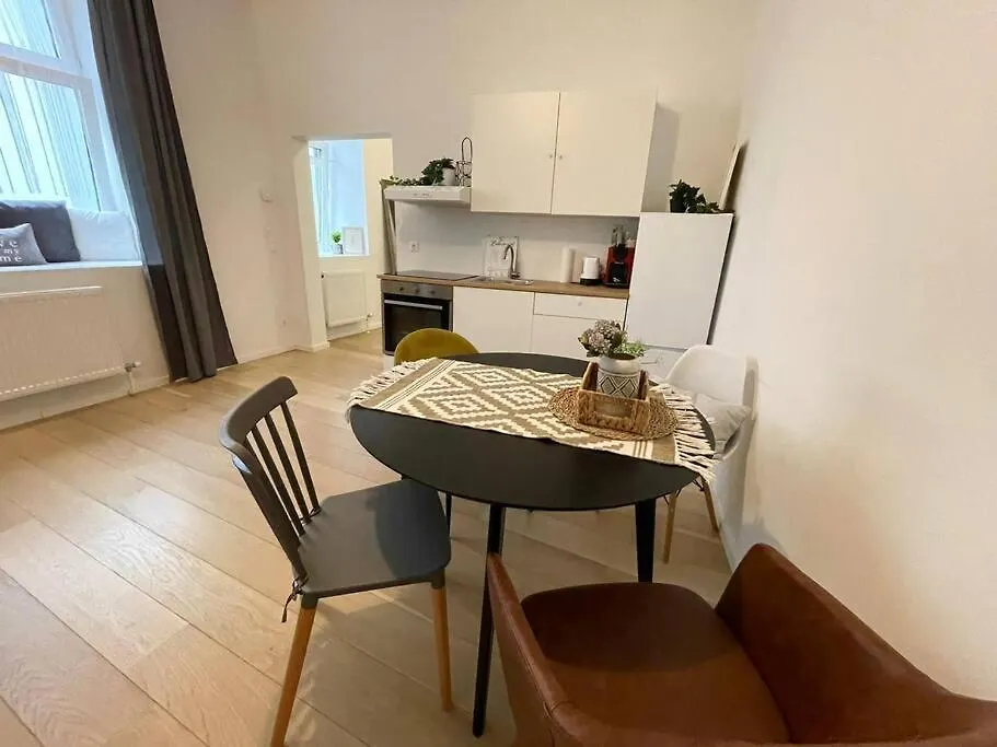 Altbauzauber Apartment Vienna